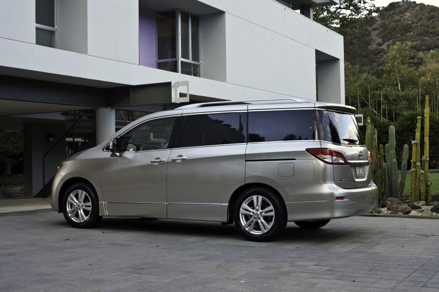  Nissan Quest 2011 года  (фото 24 из 32)